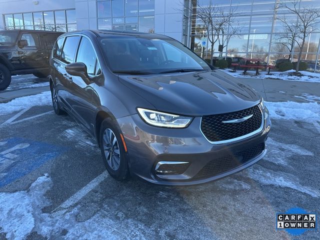 2022 Chrysler Pacifica Hybrid Touring L