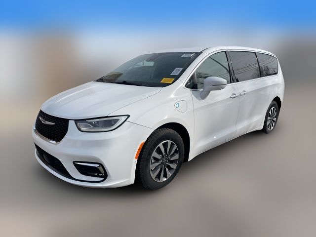 2022 Chrysler Pacifica Hybrid Touring L