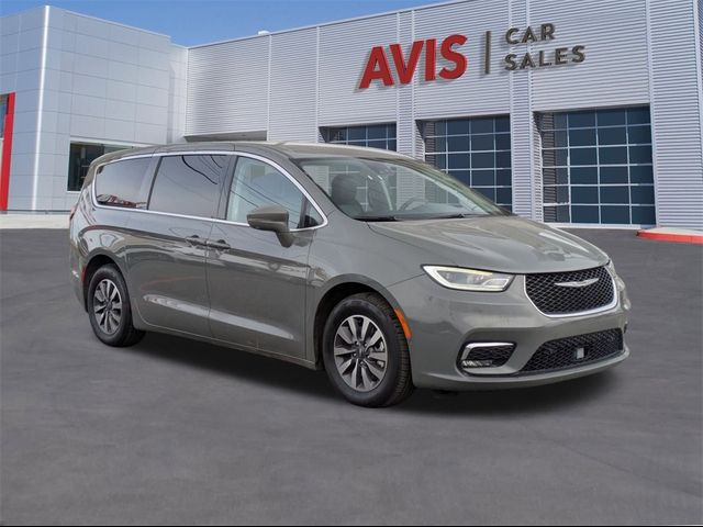 2022 Chrysler Pacifica Hybrid Touring L