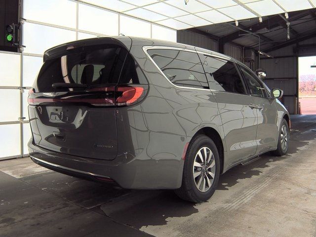 2022 Chrysler Pacifica Hybrid Touring L