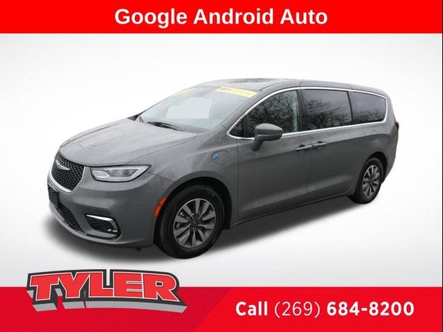 2022 Chrysler Pacifica Hybrid Touring L