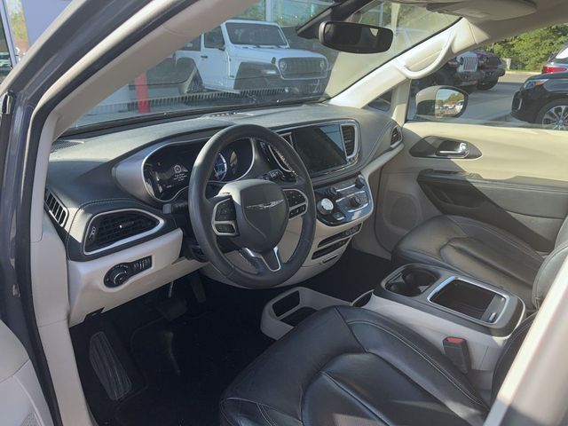 2022 Chrysler Pacifica Hybrid Touring L