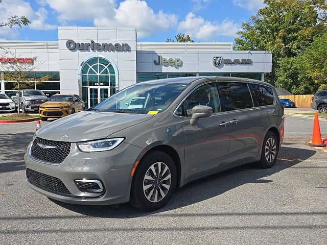 2022 Chrysler Pacifica Hybrid Touring L