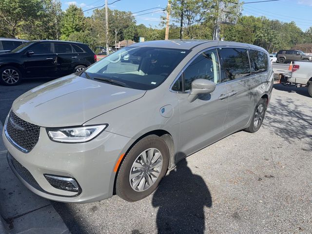 2022 Chrysler Pacifica Hybrid Touring L