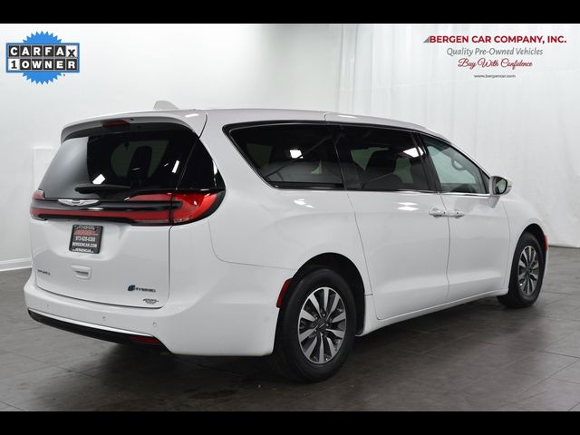 2022 Chrysler Pacifica Hybrid Touring L