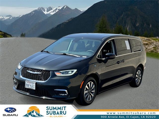 2022 Chrysler Pacifica Hybrid Touring L