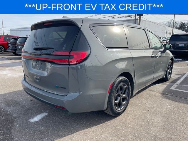 2022 Chrysler Pacifica Hybrid Touring L