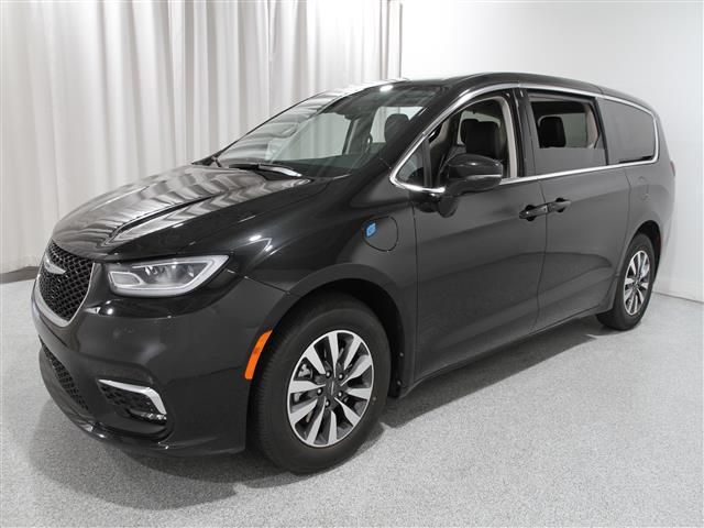 2022 Chrysler Pacifica Hybrid Touring L