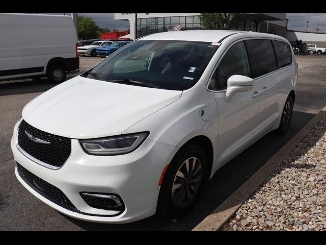 2022 Chrysler Pacifica Hybrid Touring L