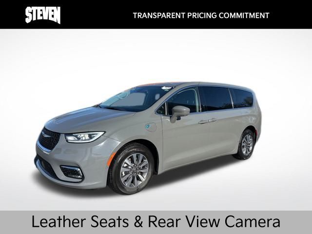 2022 Chrysler Pacifica Hybrid Touring L