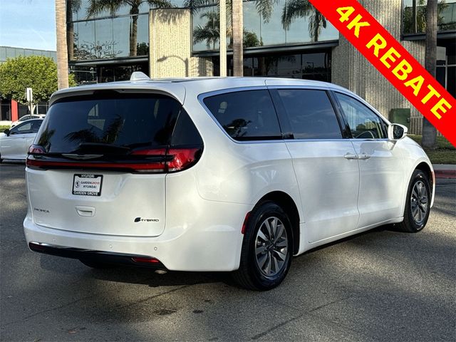 2022 Chrysler Pacifica Hybrid Touring L