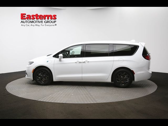 2022 Chrysler Pacifica Hybrid Touring L