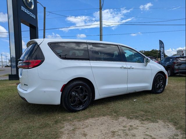 2022 Chrysler Pacifica Hybrid Touring L