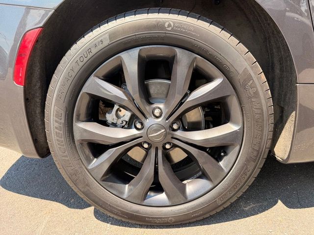 2022 Chrysler Pacifica Hybrid Touring L
