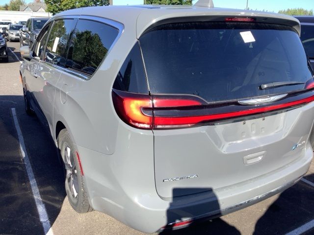 2022 Chrysler Pacifica Hybrid Touring L