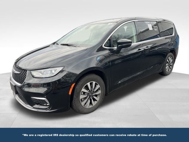 2022 Chrysler Pacifica Hybrid Touring L