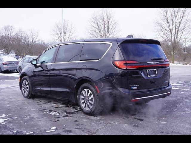 2022 Chrysler Pacifica Hybrid Touring L