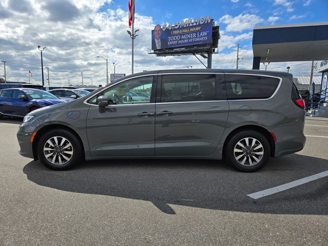 2022 Chrysler Pacifica Hybrid Touring L