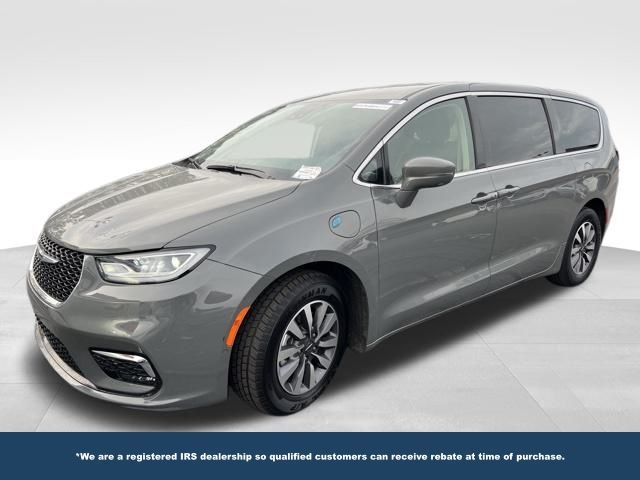 2022 Chrysler Pacifica Hybrid Touring L