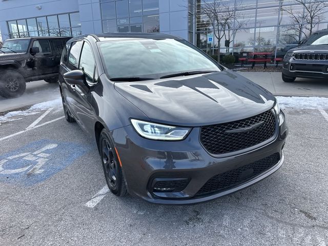 2022 Chrysler Pacifica Hybrid Touring L