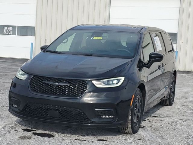 2022 Chrysler Pacifica Hybrid Touring L