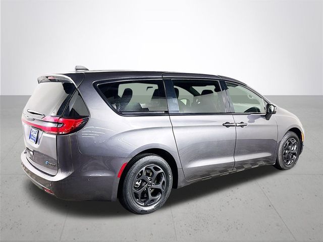 2022 Chrysler Pacifica Hybrid Touring L