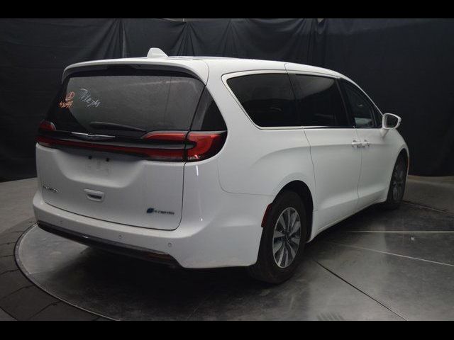 2022 Chrysler Pacifica Hybrid Touring L