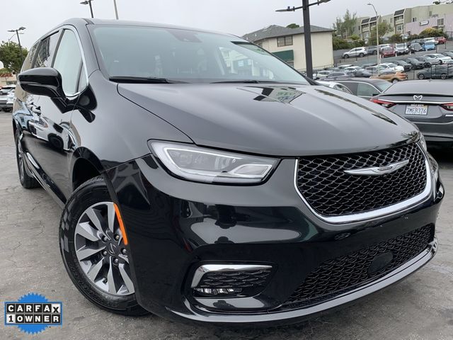 2022 Chrysler Pacifica Hybrid Touring L