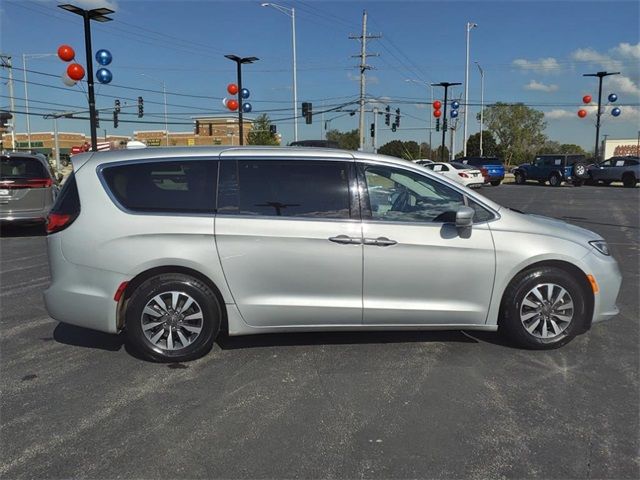 2022 Chrysler Pacifica Hybrid Touring L