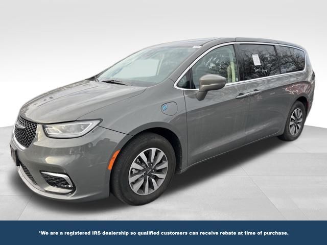 2022 Chrysler Pacifica Hybrid Touring L