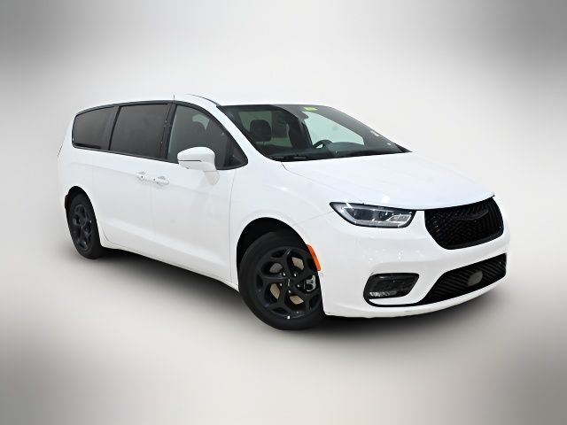 2022 Chrysler Pacifica Hybrid Touring L