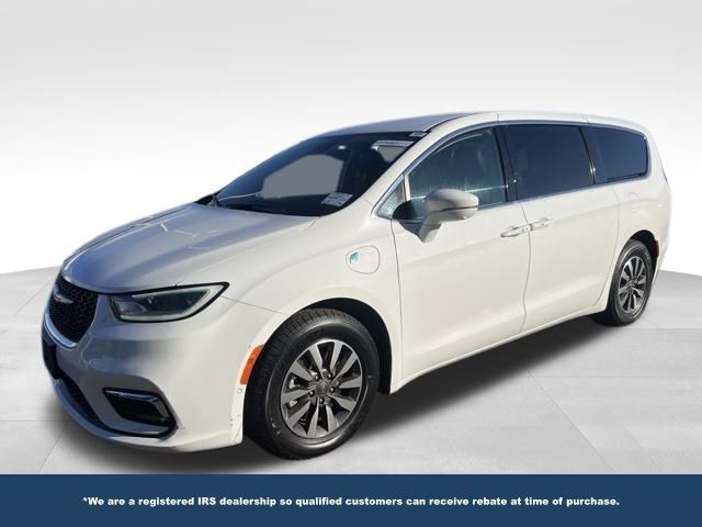 2022 Chrysler Pacifica Hybrid Touring L