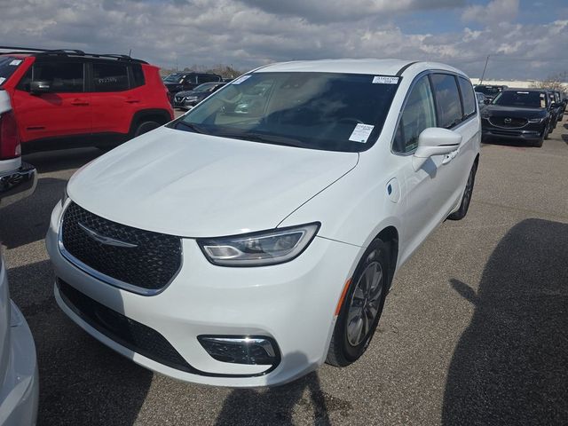 2022 Chrysler Pacifica Hybrid Touring L