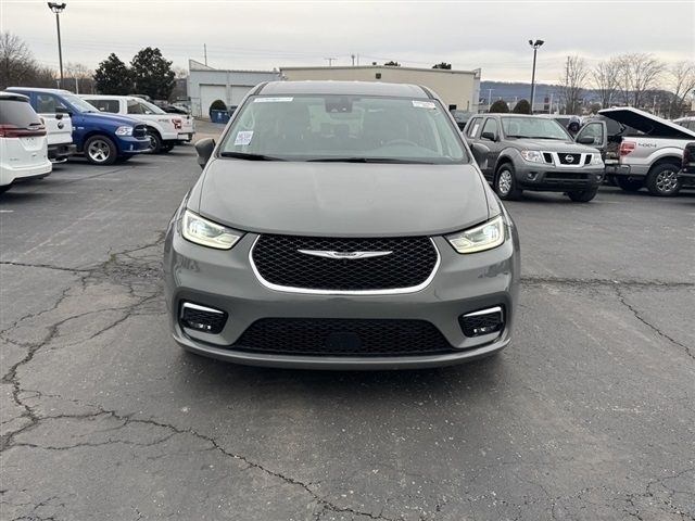 2022 Chrysler Pacifica Hybrid Touring L