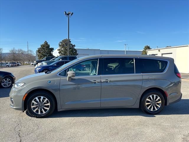 2022 Chrysler Pacifica Hybrid Touring L