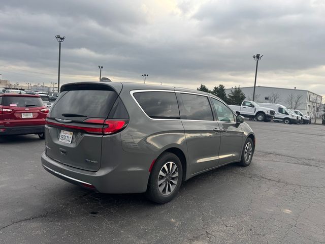 2022 Chrysler Pacifica Hybrid Touring L