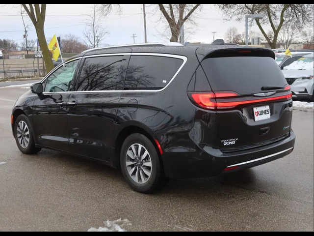 2022 Chrysler Pacifica Hybrid Touring L