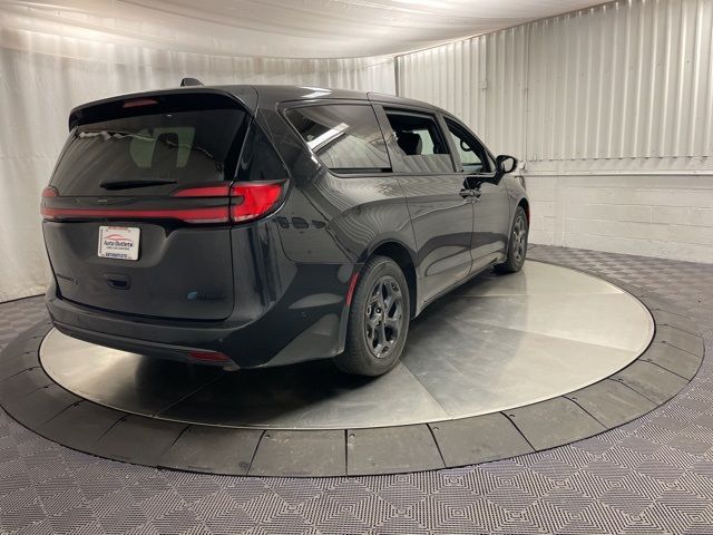 2022 Chrysler Pacifica Hybrid Touring L