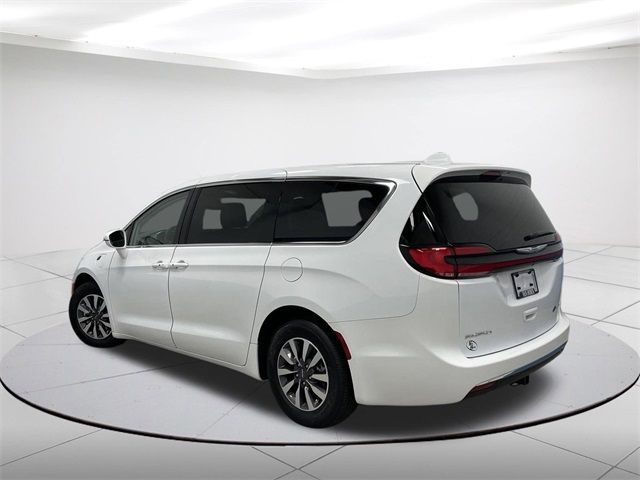 2022 Chrysler Pacifica Hybrid Touring L