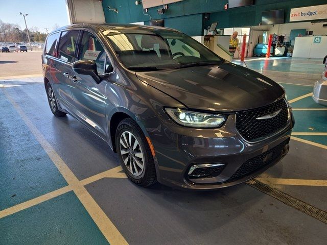 2022 Chrysler Pacifica Hybrid Touring L