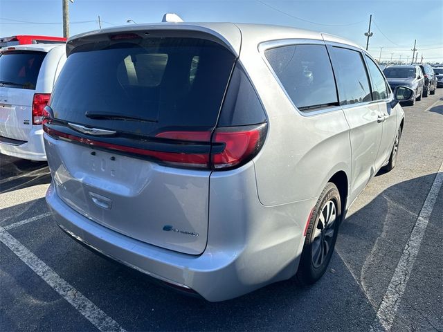 2022 Chrysler Pacifica Hybrid Touring L