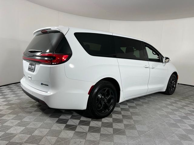 2022 Chrysler Pacifica Hybrid Touring L