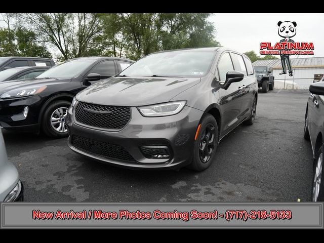 2022 Chrysler Pacifica Hybrid Touring L