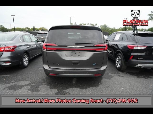 2022 Chrysler Pacifica Hybrid Touring L