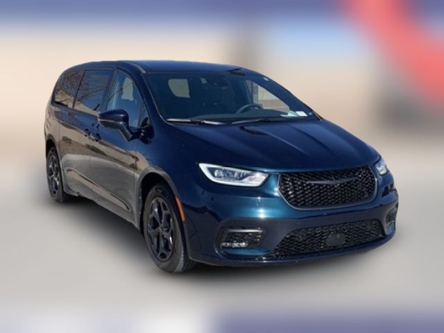 2022 Chrysler Pacifica Hybrid Touring L