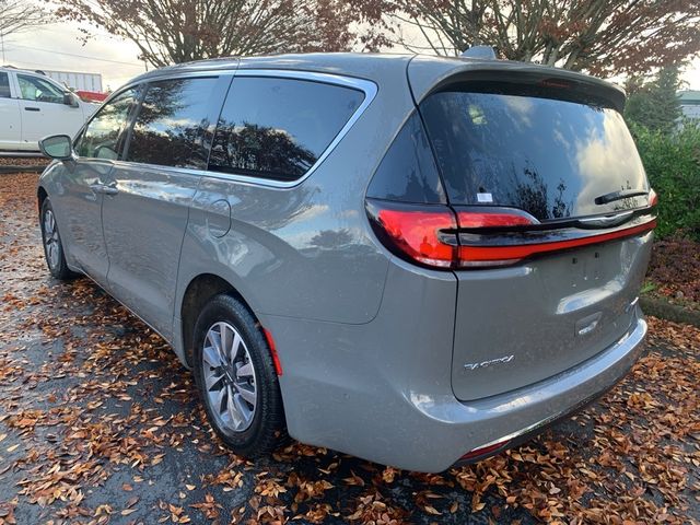 2022 Chrysler Pacifica Hybrid Touring L