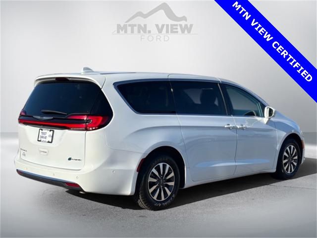 2022 Chrysler Pacifica Hybrid Touring L