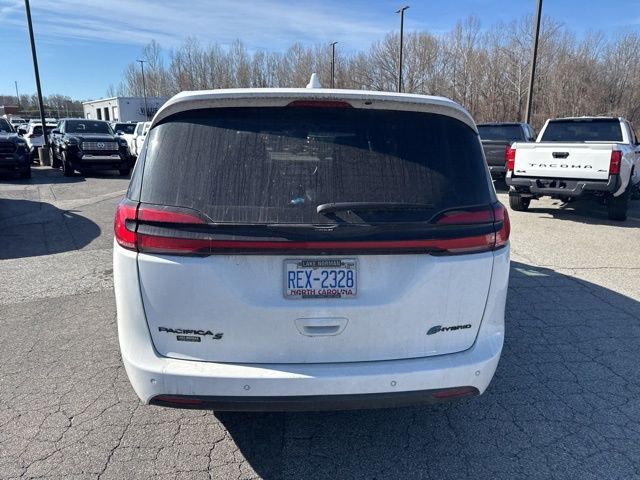 2022 Chrysler Pacifica Hybrid Touring L