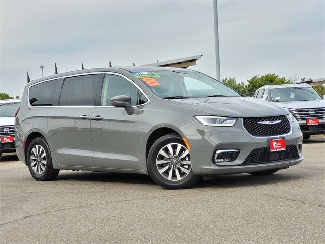 2022 Chrysler Pacifica Hybrid Touring L