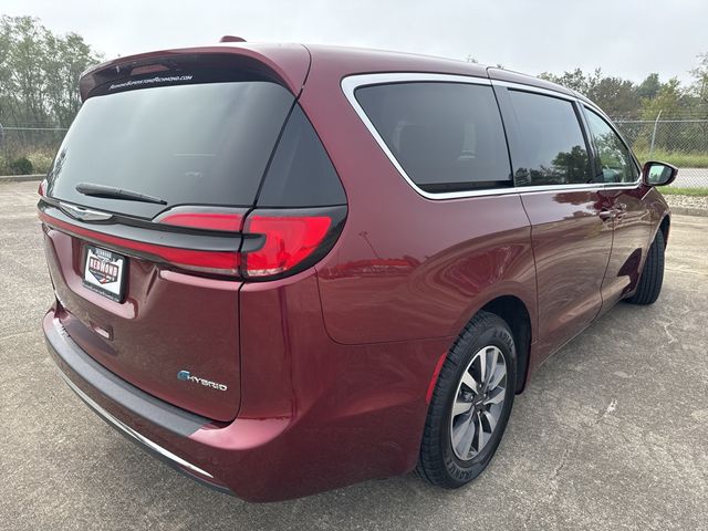 2022 Chrysler Pacifica Hybrid Touring L